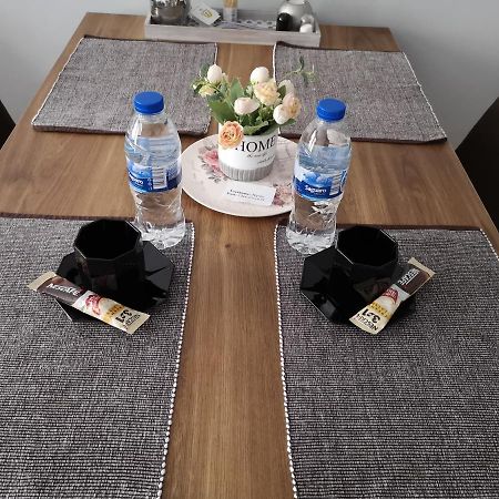וארנה Apartment Happy Home מראה חיצוני תמונה