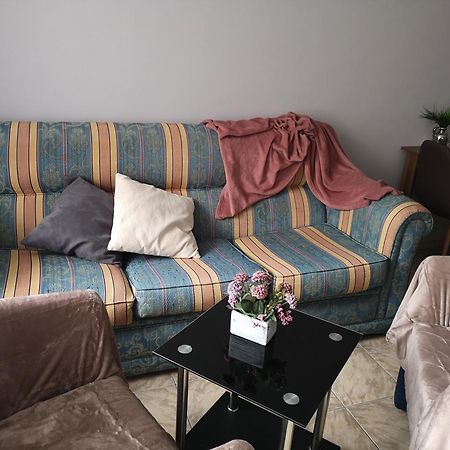 וארנה Apartment Happy Home מראה חיצוני תמונה