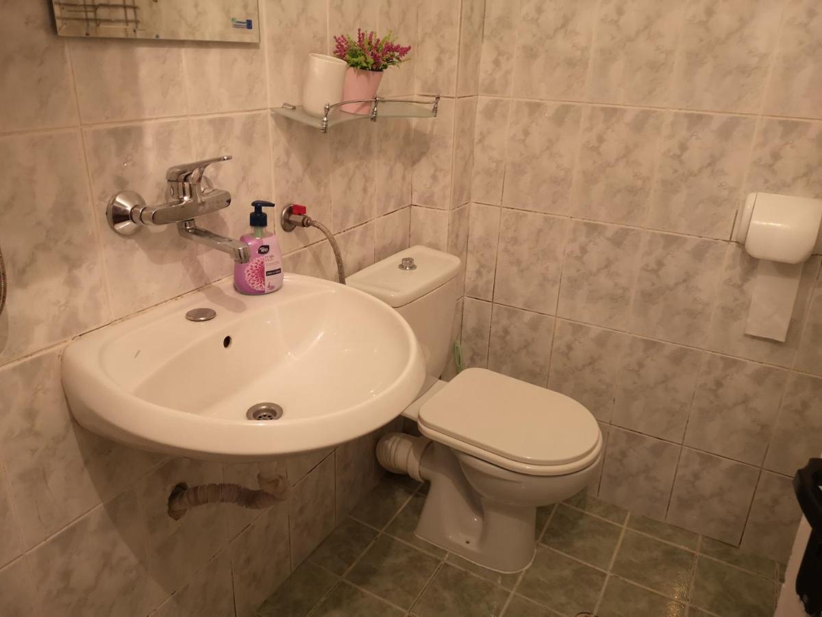 וארנה Apartment Happy Home מראה חיצוני תמונה